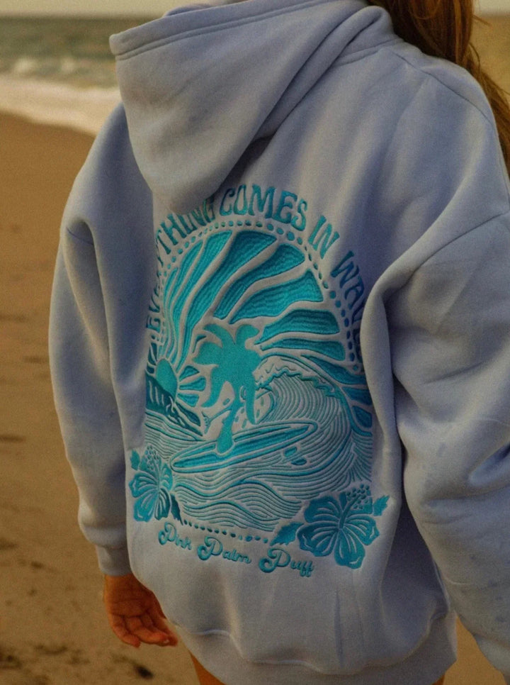 Sweat à capuche femme, coupe décontractée, matière douce.  Confort et style.