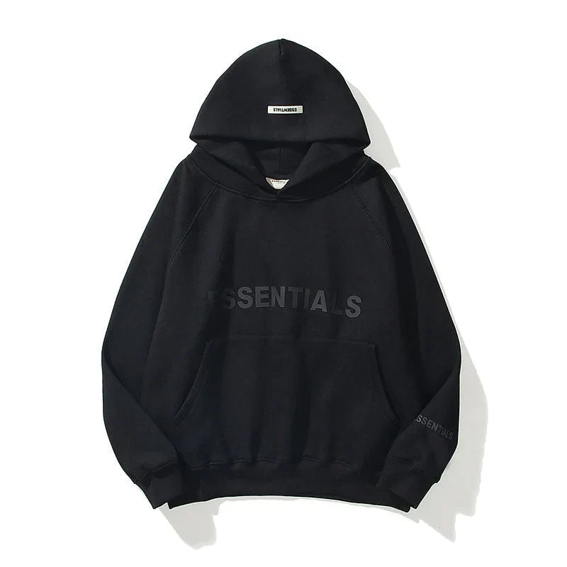 "Sweat à capuche femme, design minimaliste, couleur neutre, matériaux doux, coupe féminine, comfort et style."