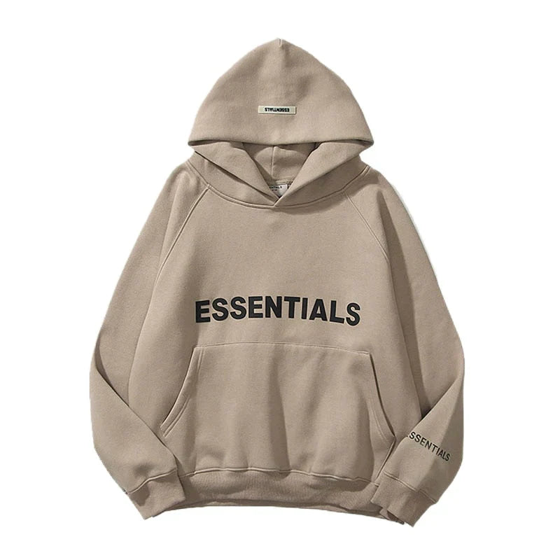 "Sweat à capuche femme, design minimaliste, couleur neutre, matériaux doux, coupe féminine, comfort et style."