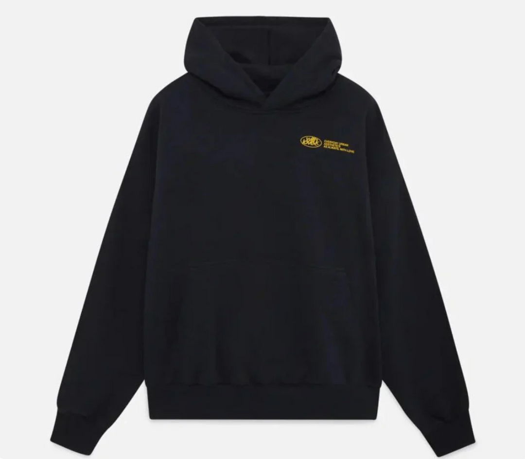Sweat à capuche sportswear homme, parfait pour un look actif et décontracté.
