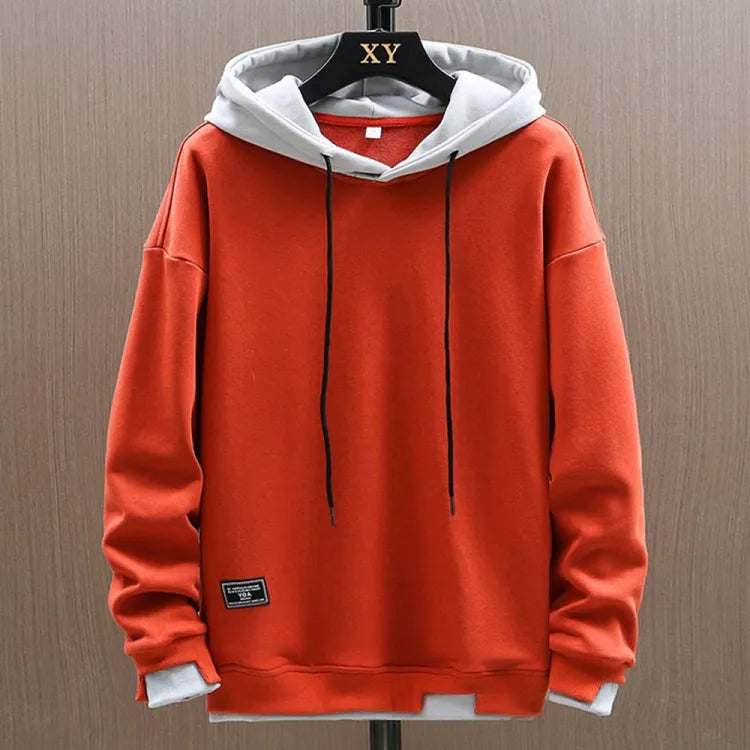 Sweat à capuche homme moderne et confortable pour un usage quotidien. Style décontracté urbain. Disponible en grande taille.