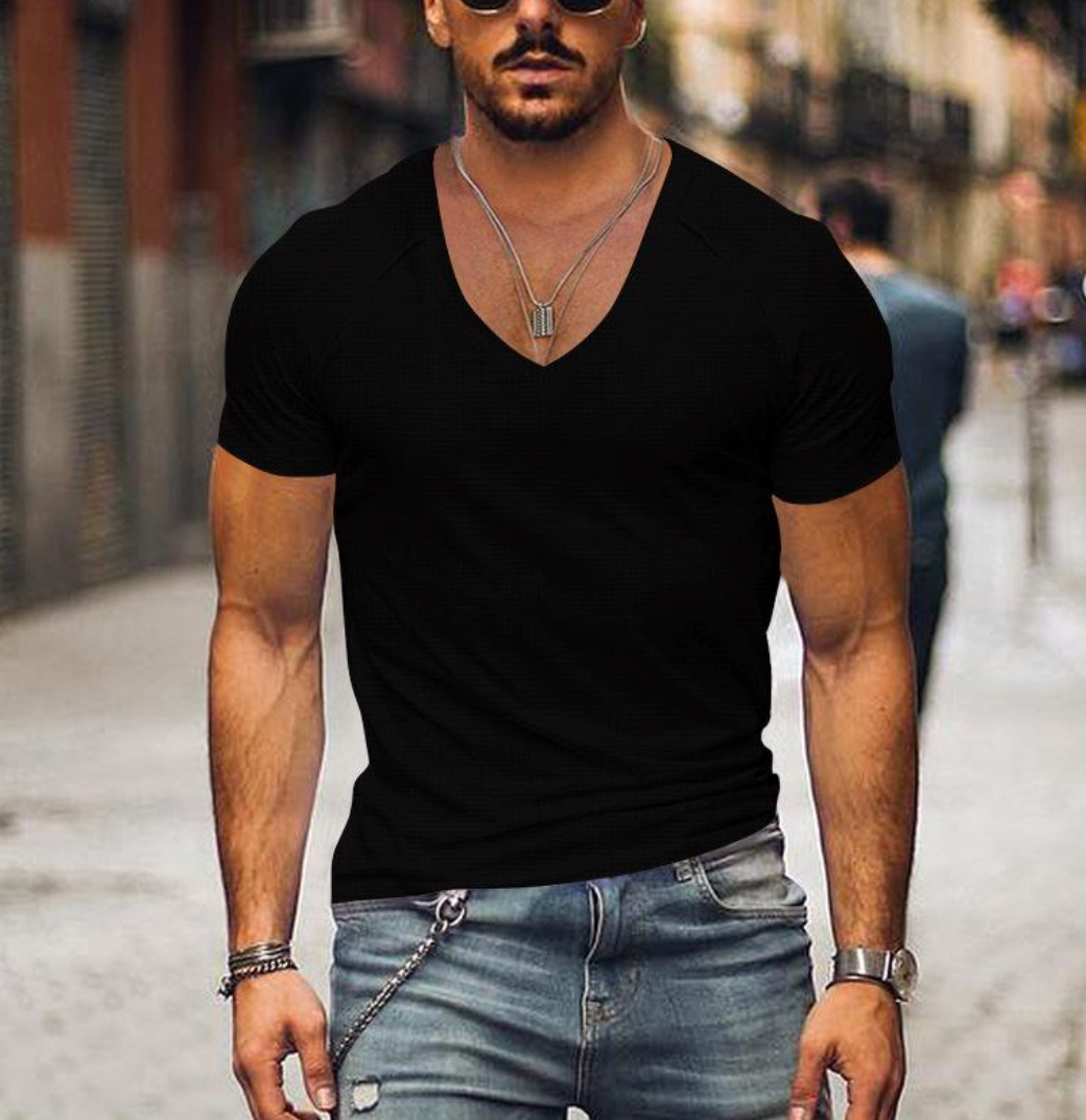 T-shirt col V homme élégant, coupe moderne décontractée. Confort quotidien, style basique chic.