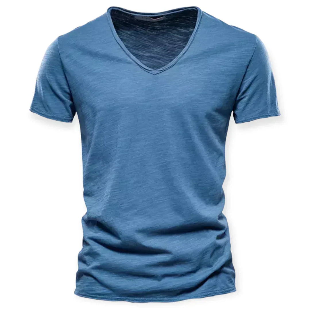 "T-shirt décontracté col en V homme, tissu doux, manches courtes, idéal pour un style élégant et confortable au quotidien."