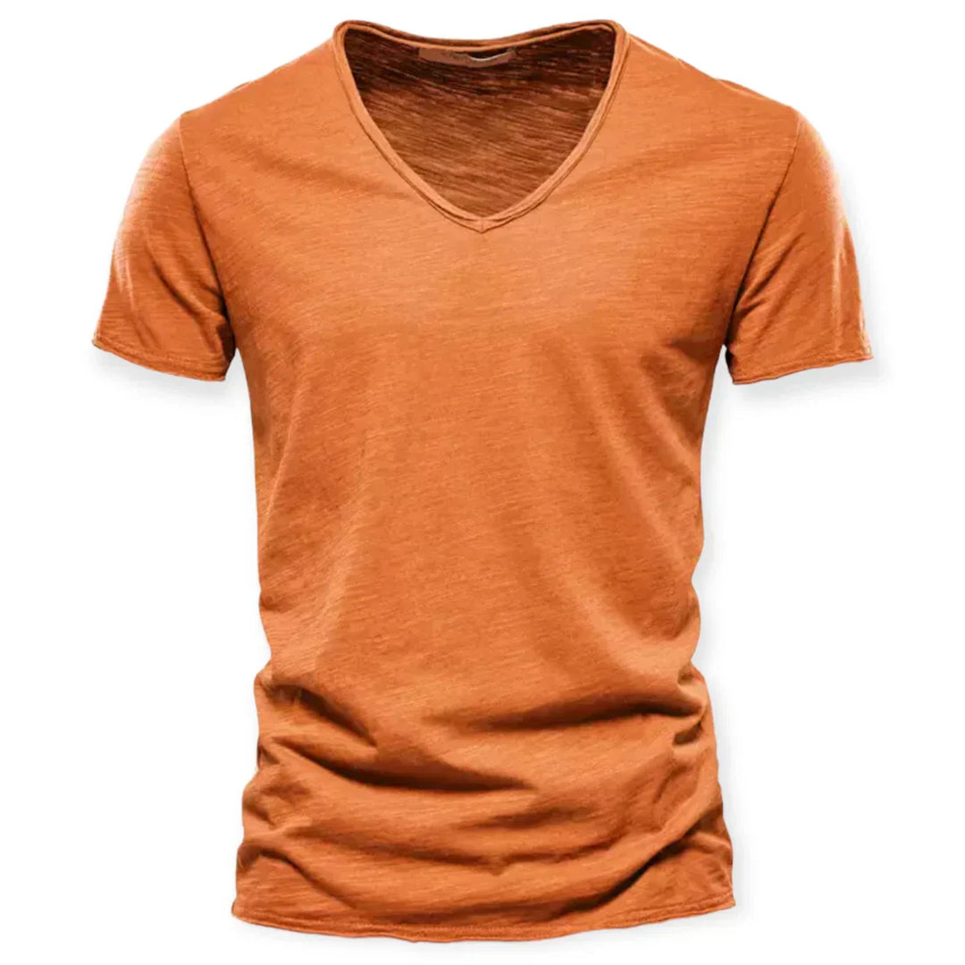 "T-shirt décontracté col en V homme, tissu doux, manches courtes, idéal pour un style élégant et confortable au quotidien."