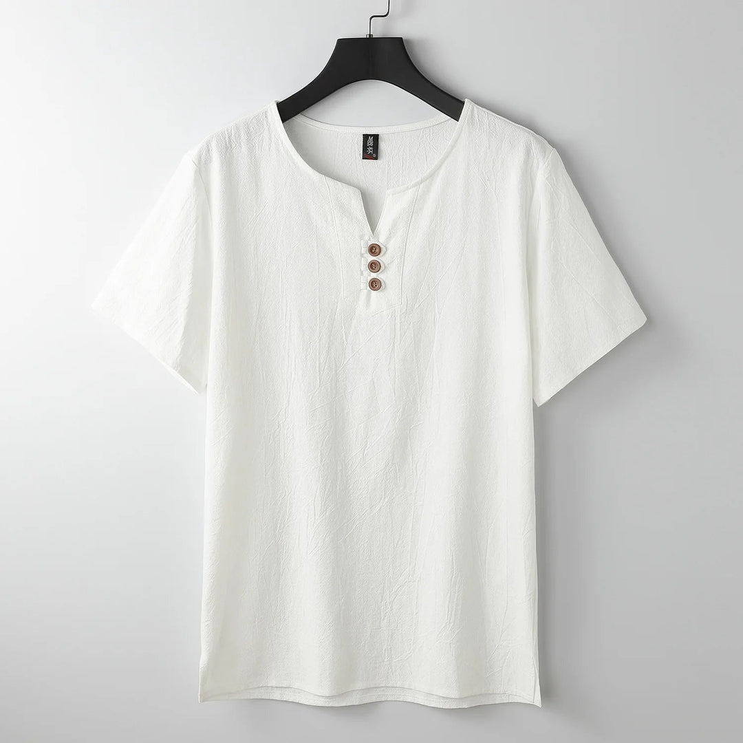 T-shirt Henley homme col boutonné, mode estivale légère et moderne pour un confort maximal.