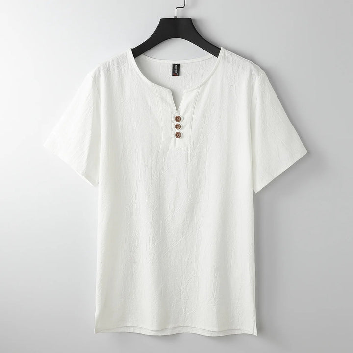 T-shirt Henley homme col boutonné, mode estivale légère et moderne pour un confort maximal.