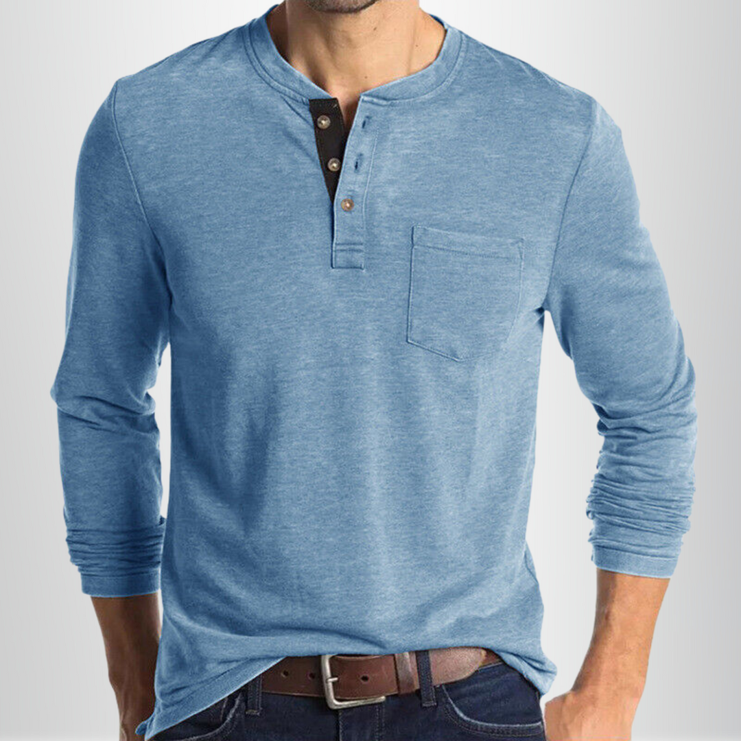 Vue complète d'un t-shirt Henley homme manches longues, parfait pour un style décontracté et quotidien.