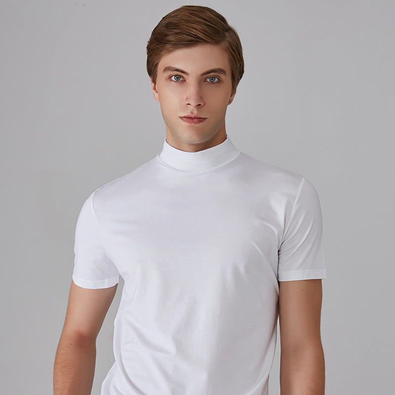 T-shirt homme confortable, parfait pour le quotidien. Un basique élégant de mode masculine intemporel.