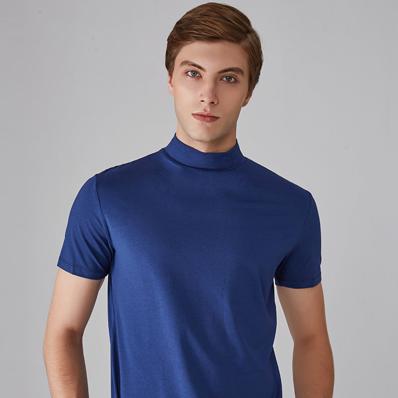 Modèle de T-shirt homme basique et élégant. Conçu pour le confort et la mode masculine au quotidien.