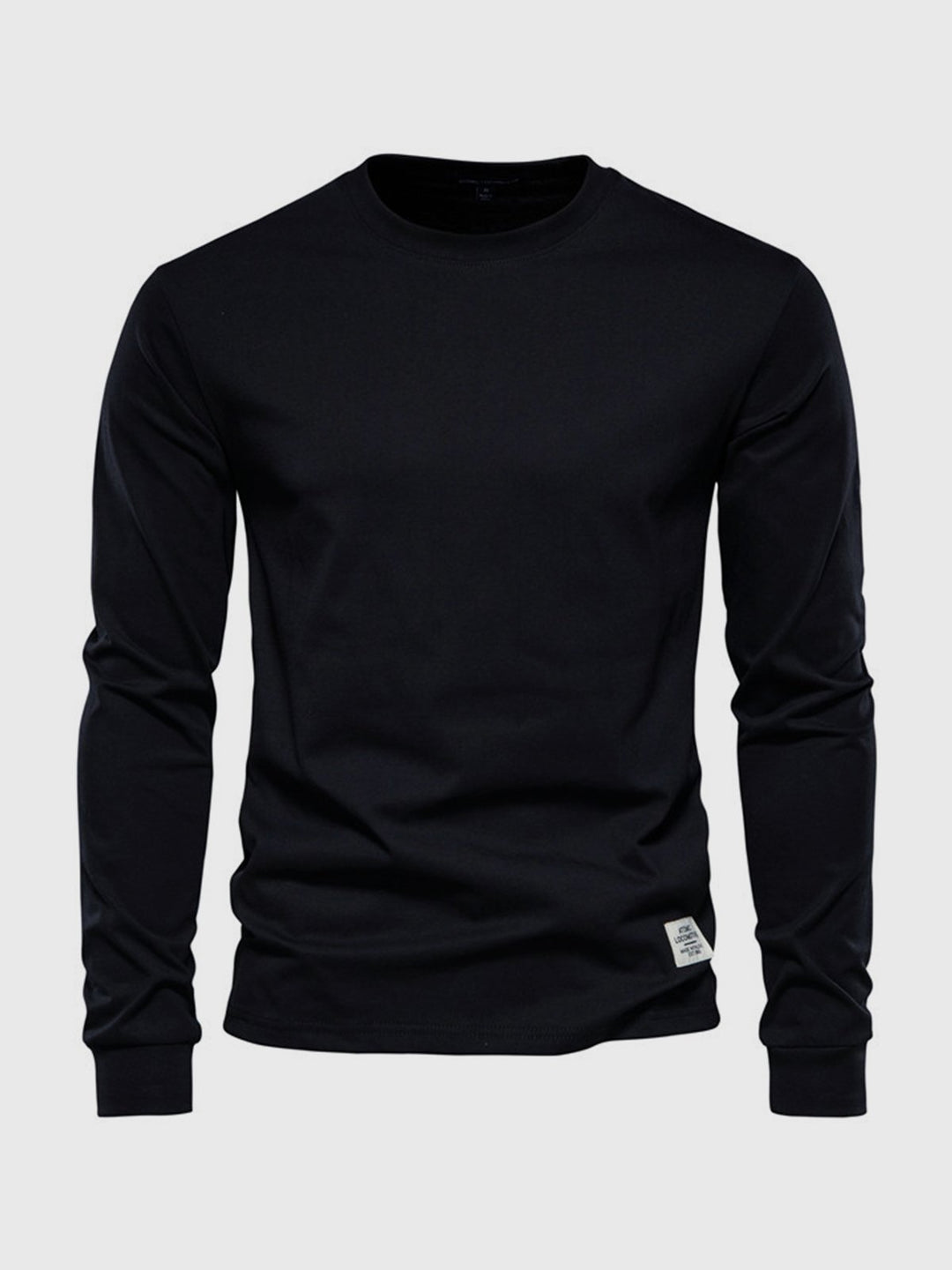 T-shirt basique homme manches longues col rond, idéal pour un look casual ou sous une veste.