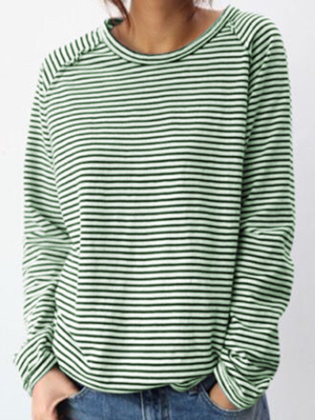 T-shirt rayé femme intemporel, manches longues. Un basique élégant et confortable pour une garde-robe mode.