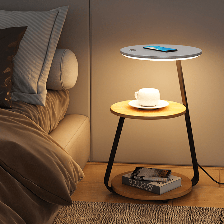 Table d'appoint double niveaux, design moderne, bois et acier, fonctionnelle pour salon, rangement pratique et esthétique.