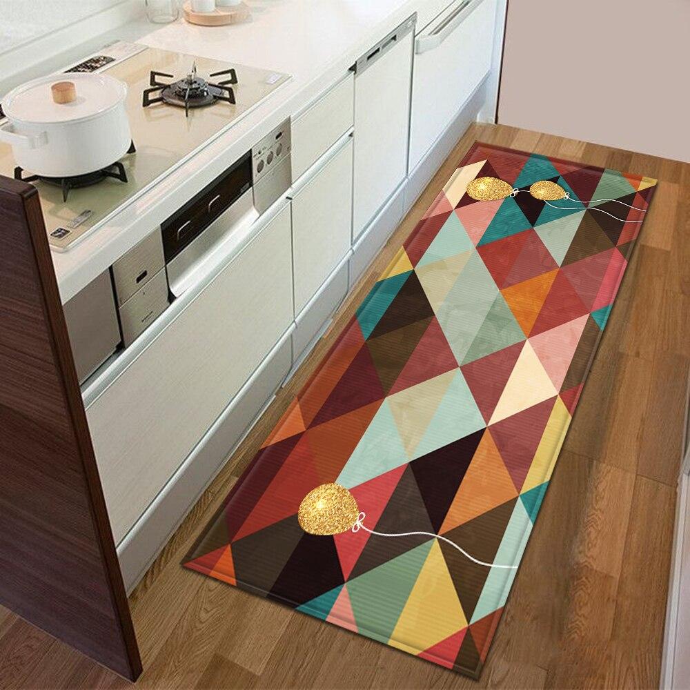 Tapis cuisine antidérapant, design élégant. Protection sol, lavable, motifs variés.