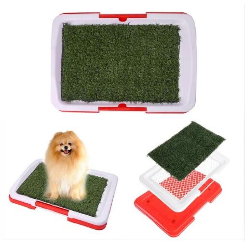 Tapis gazon synthétique antidérapant pour chien, intérieur/extérieur.  Hygiénique et confortable.