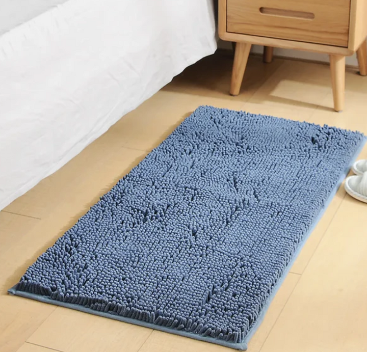 "Tapis microfibre ultra-absorbant pour chien, lavable, antidérapant, gris, idéal pour maison propre et sèche."