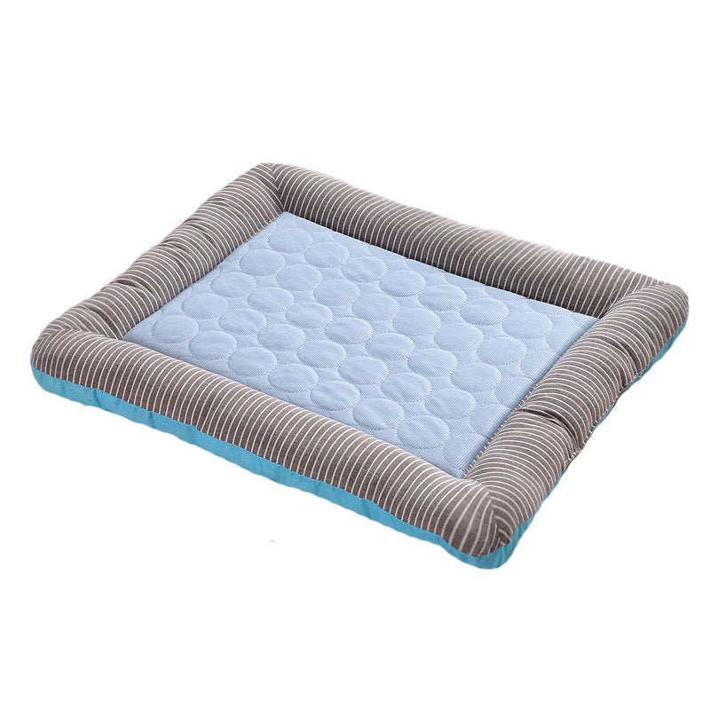 Tapis rafraîchissant pour chien et chat. Coussin confortable et frais pour animaux, idéal pour l'été.