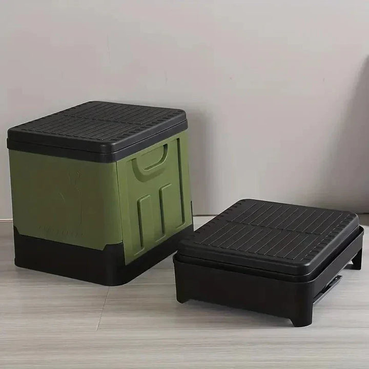 "Toilette portable pliable avec paysage naturel, légère, compacte, pour camping et festivals, robuste et facile à nettoyer."