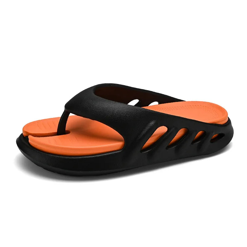 Tongs à plateforme confortables pour homme, idéales pour l'été. Légères et antidérapantes.