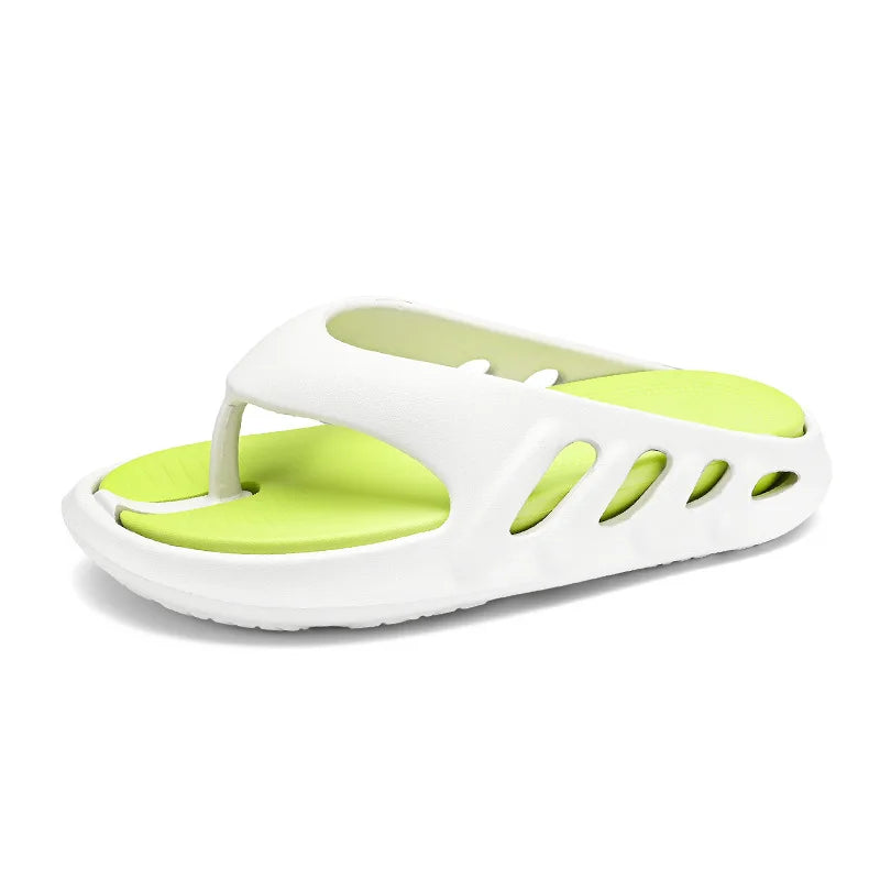 Tongs homme avec semelle plateforme pour un confort et une adhérence accrus. Idéales en été à la plage.