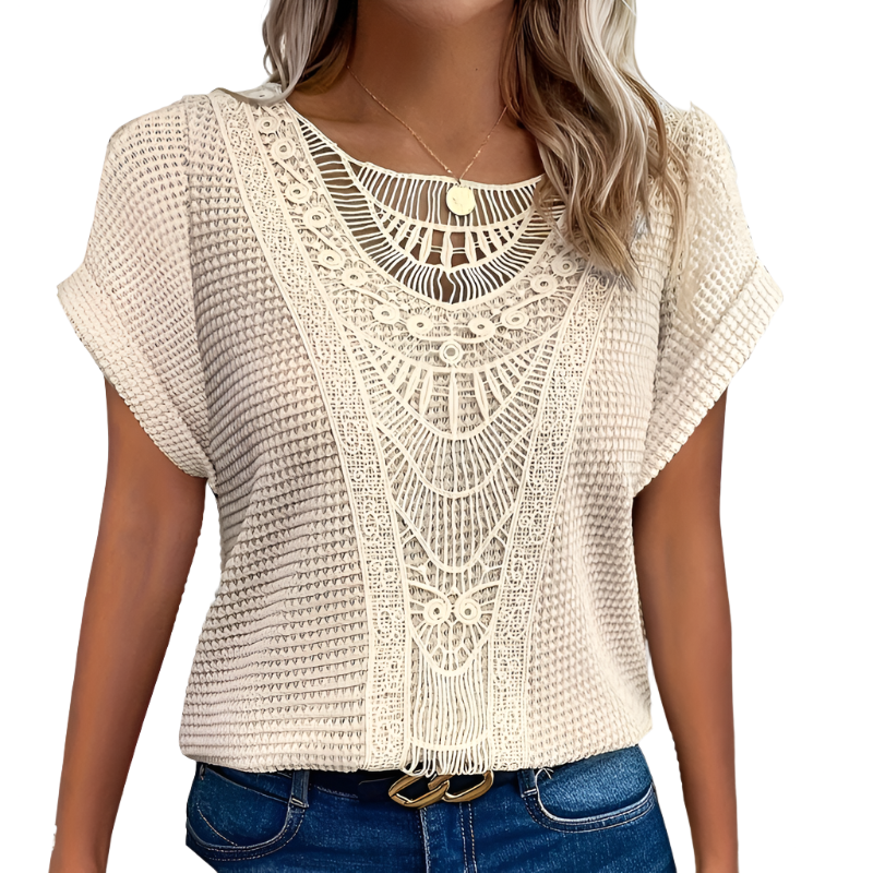 Top femme élégant en dentelle noire, coupe flatteuse, manches longues. Idéal pour une soirée chic.