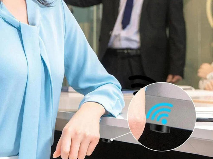 Dispositif de sécurité compact : traceur GPS magnétique pour véhicule, suivi extérieur fiable et protection antivol.