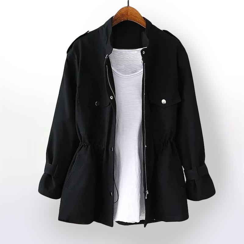 Trench-coat femme printemps-automne, ceinture réglable, look chic et contemporain.