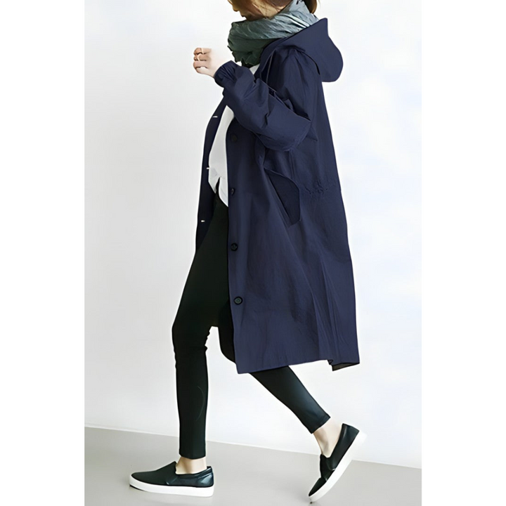 Trench-coat femme, essentiel garde-robe, manteau classique chic pour printemps/automne, style urbain.