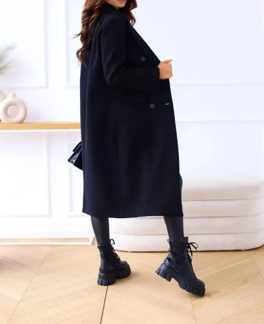 Veste trench femme, coupe cintrée, chic et polyvalente pour l'automne-hiver.