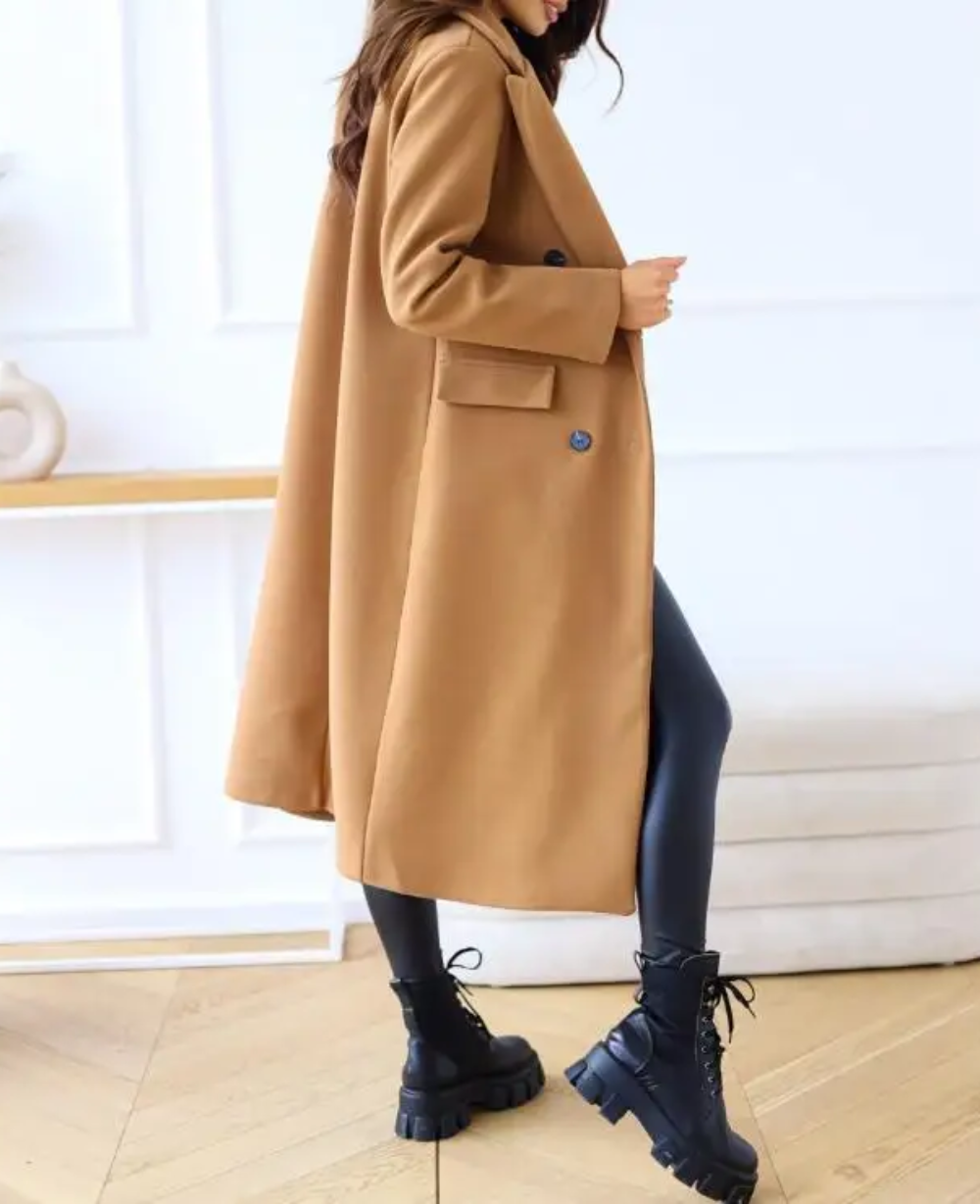 Veste longue femme, trench-coat ajusté, pour un look chic et décontracté.