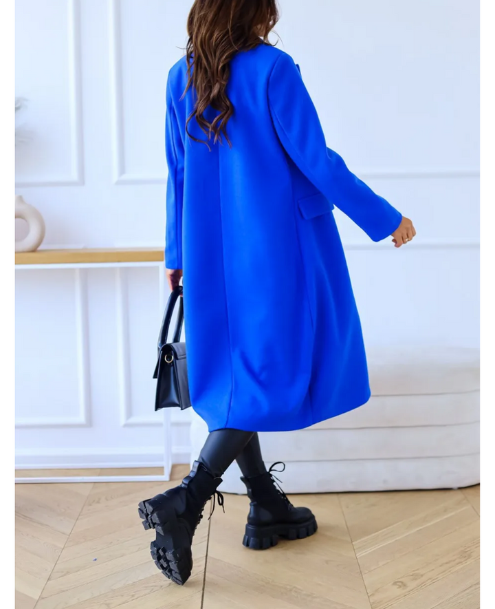 Trench-coat femme, coupe cintrée, polyvalent, idéal pour layering automne-hiver.