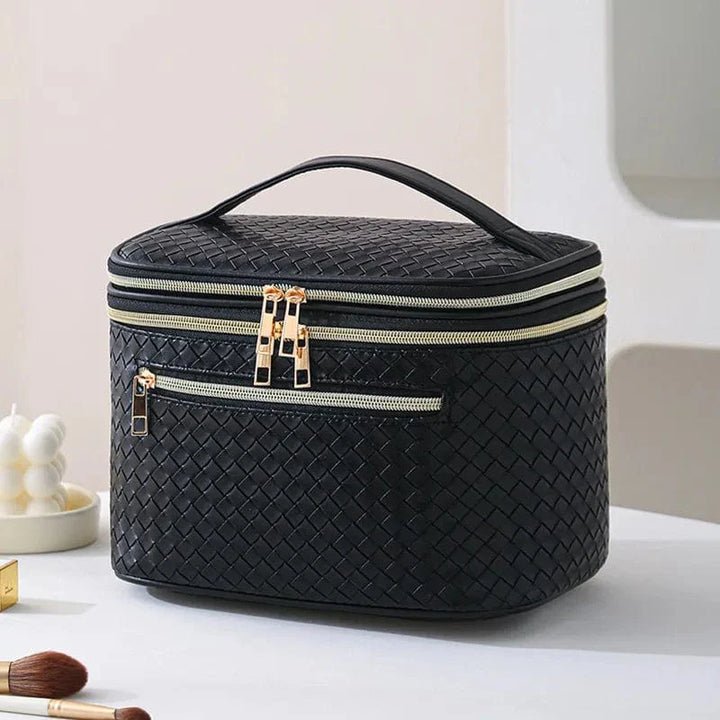 Accessoire de voyage femme, trousse de toilette en cuir PU couleur crème, spacieuse et élégante pour l'organisation.