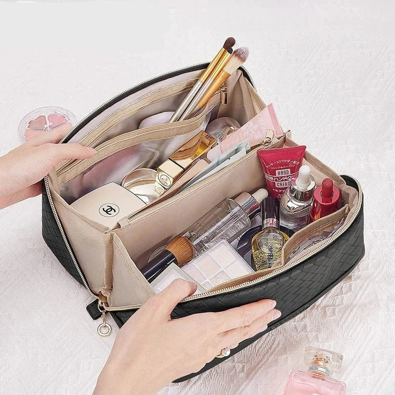 Trousse de toilette femme en cuir PU rose avec fermeture éclair dorée, idéale pour les voyages