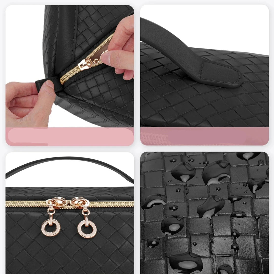 Intérieur spacieux d'une trousse de voyage en cuir PU, plusieurs compartiments pour maquillage et articles de toilette