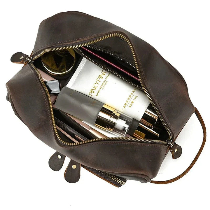 Trousse en cuir Crazy Horse pour homme, parfaite pour l'organisation de voyage et les articles de toilette.
