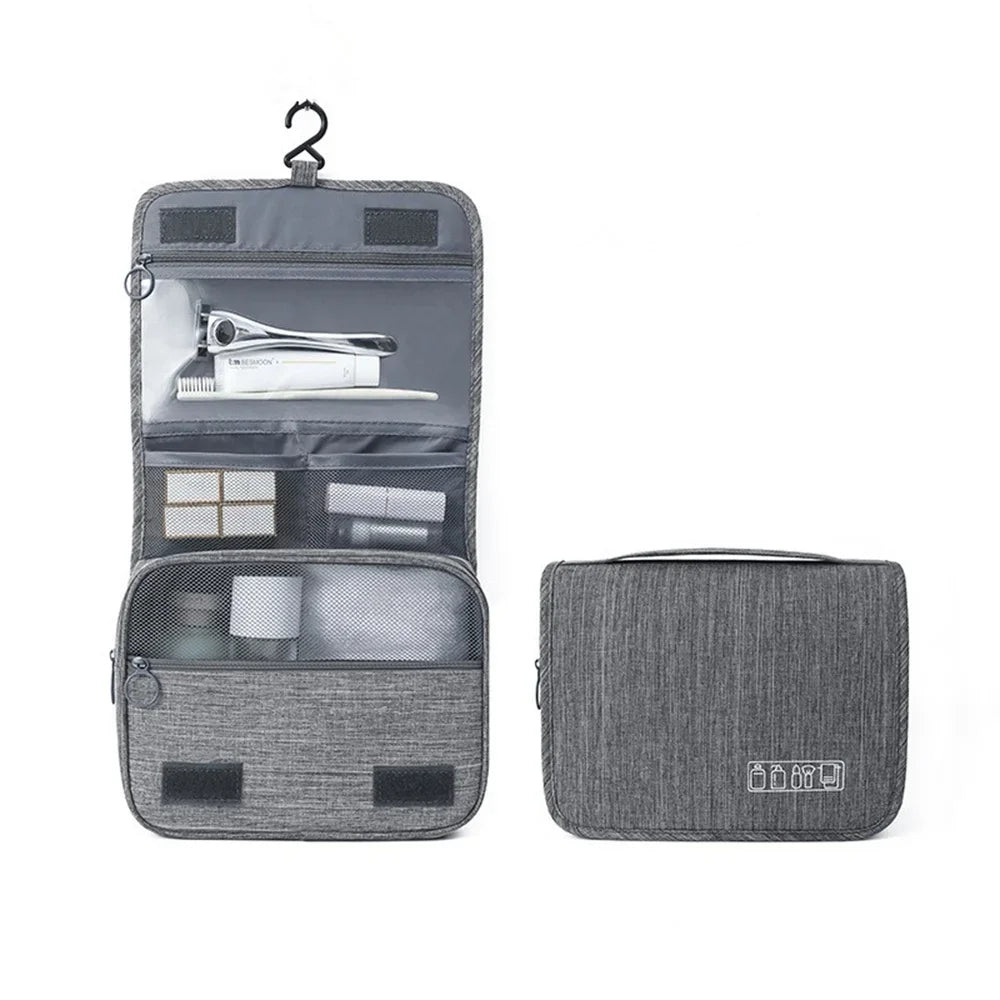 "Trousse de toilette imperméable, design compact et élégant avec multiples compartiments, idéale pour voyage organisé."
