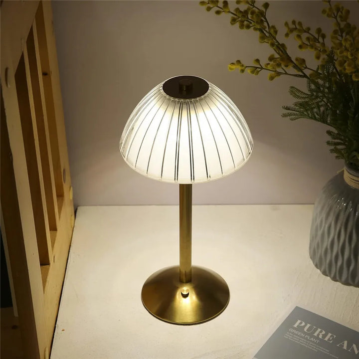 Veilleuse cristalline sans fil, 3 couleurs LED. Design élégant, lumière douce et apaisante. Idéale chambre/salon.