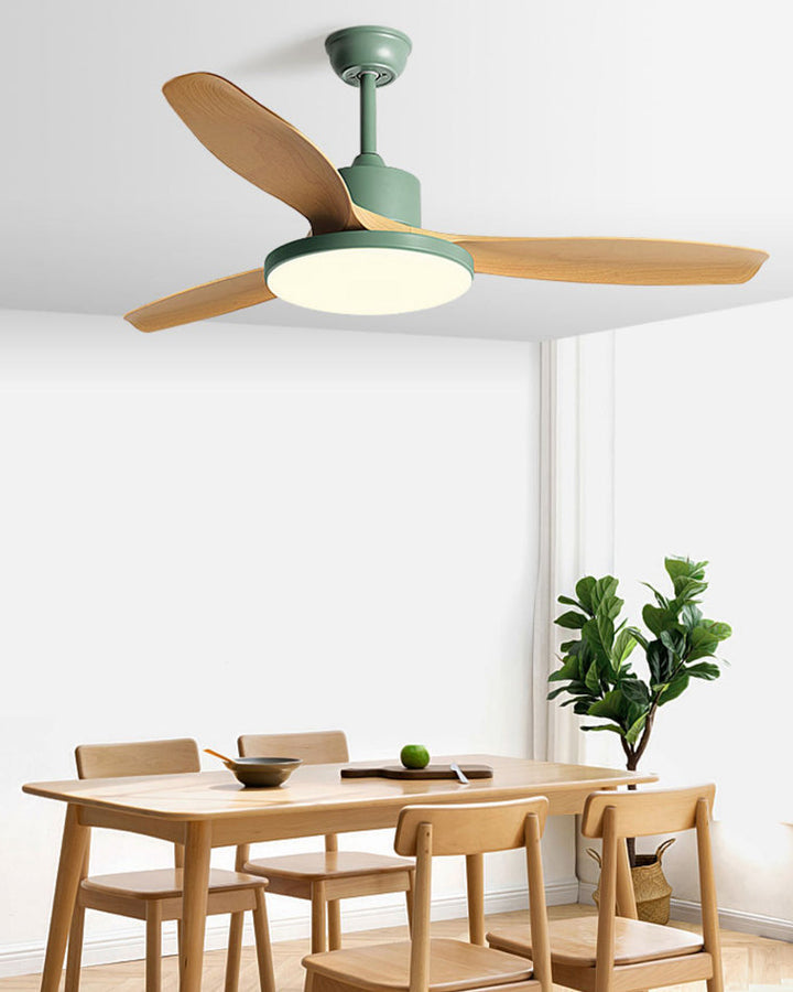 Ventilateur plafond réversible avec éclairage LED intégré. Design moderne et épuré.