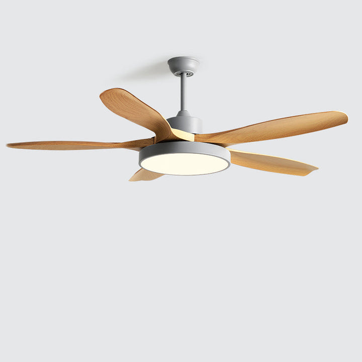 Ventilateur plafond réversible avec éclairage LED intégré. Design moderne et épuré.