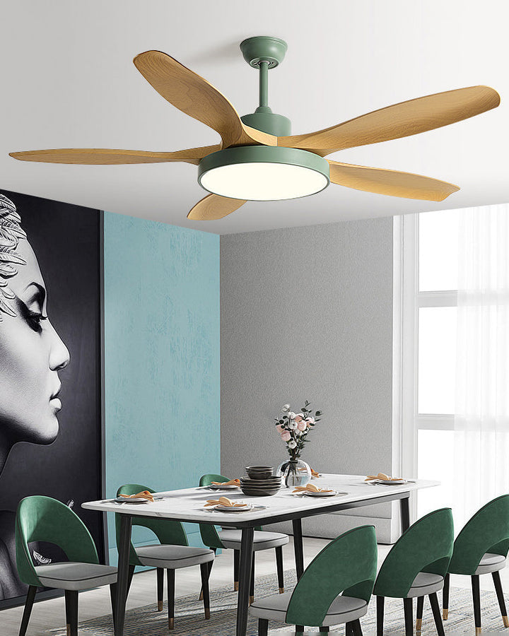 Ventilateur plafond réversible avec éclairage LED intégré. Design moderne et épuré.