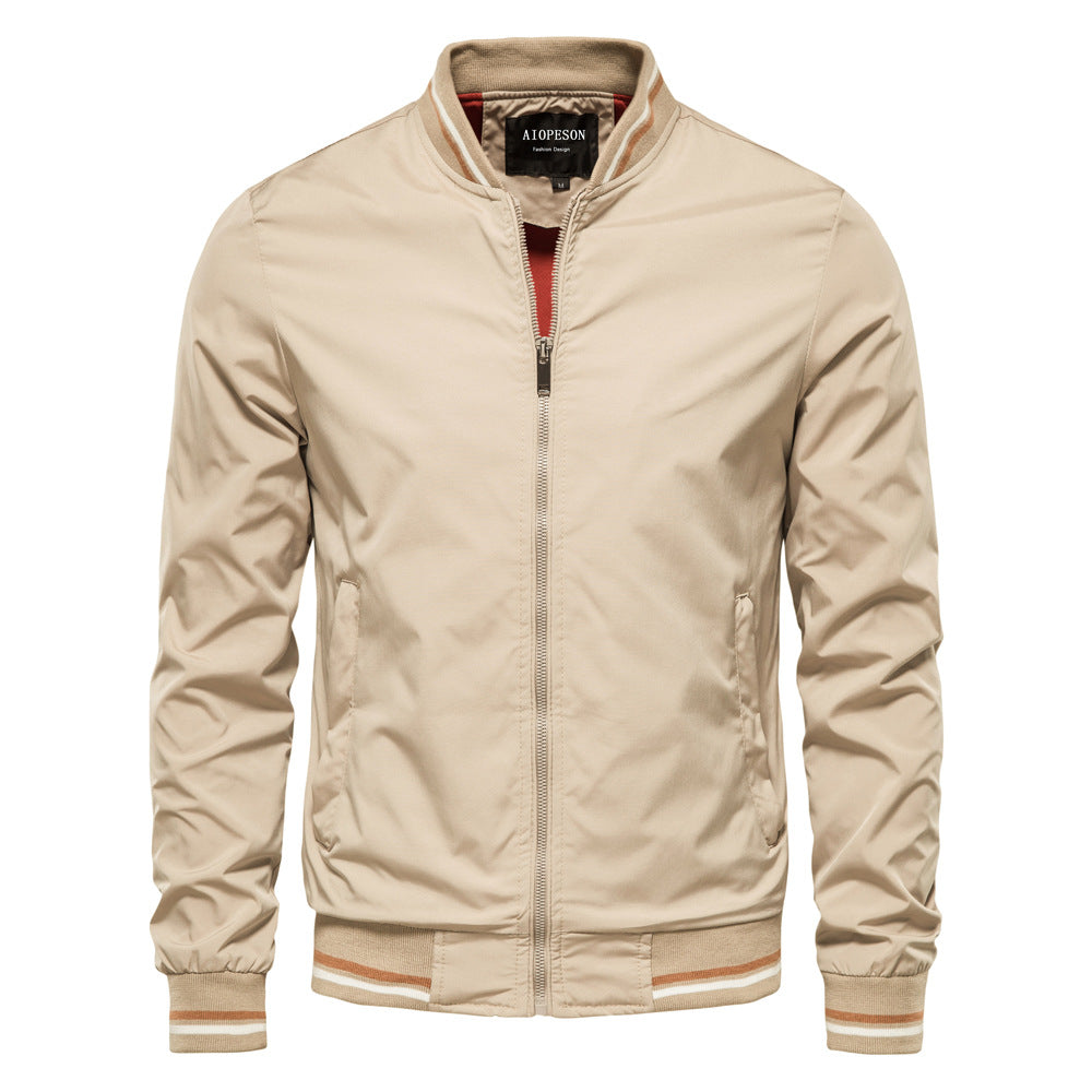 Veste bombardier classique homme. Idéale automne-printemps. Style décontracté chic, polyvalent pour la mode masculine.