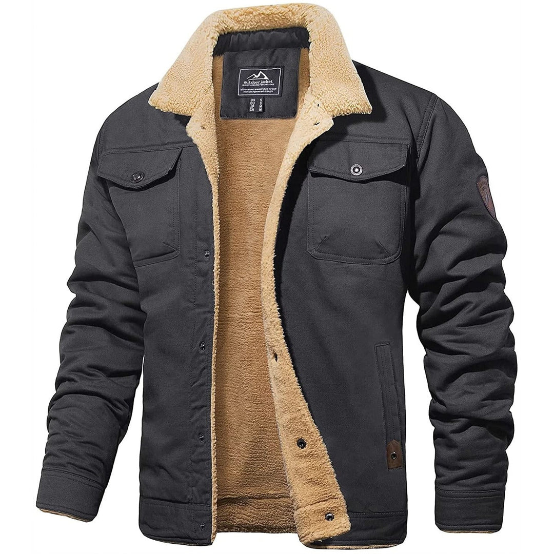 Mode masculine : veste bombardier élégante pour homme, un blouson polyvalent chic ou décontracté pour l'hiver.
