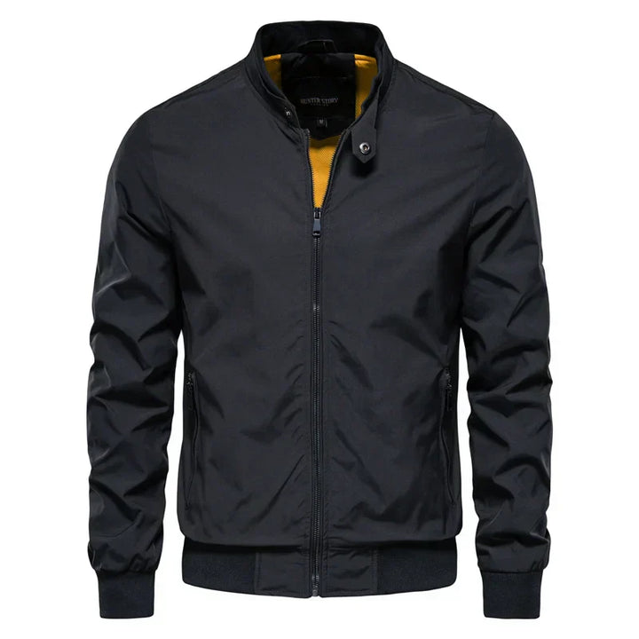Veste bomber homme, légère et décontractée.  Style moderne, idéale pour toutes saisons.