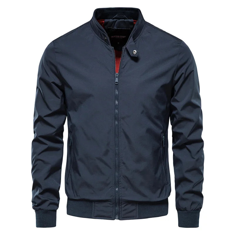 Veste bomber homme, légère et décontractée.  Style moderne, idéale pour toutes saisons.