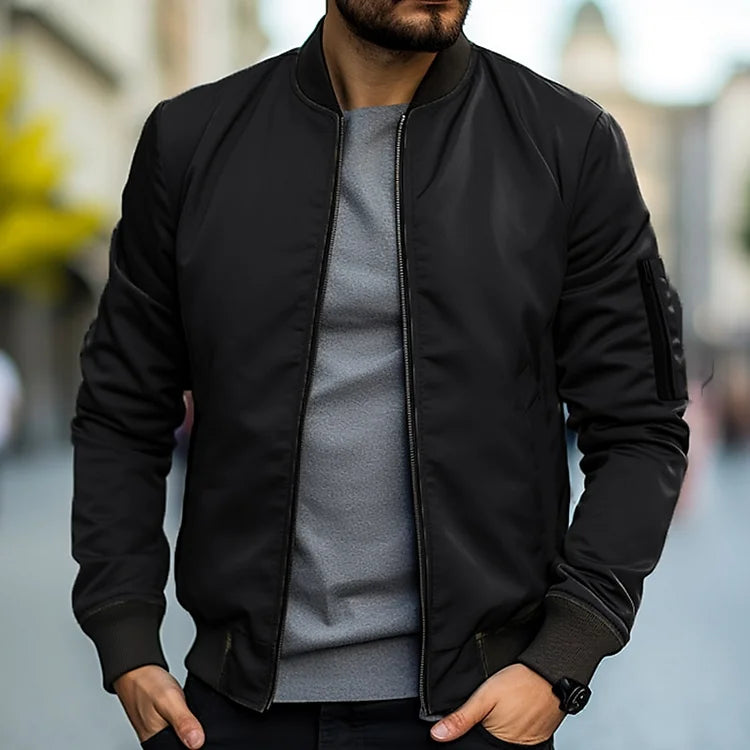 Veste bomber homme Linus vue de dos, coupe décontractée. Blouson automne tendance pour un style urbain casual.