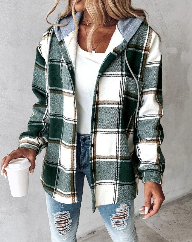 Veste chemise décontractée femme. Confort stylé pour automne/hiver. Mode féminine tendance et chaude.