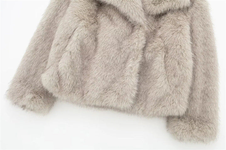 Veste courte Priscilla femme, blouson aviateur stylé. Chaleur et élégance pour un look hivernal tendance et mode.