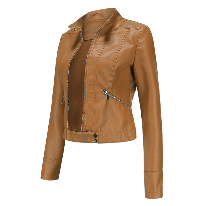 Veste courte en cuir femme, élégante et stylée. Coupe flatteuse.