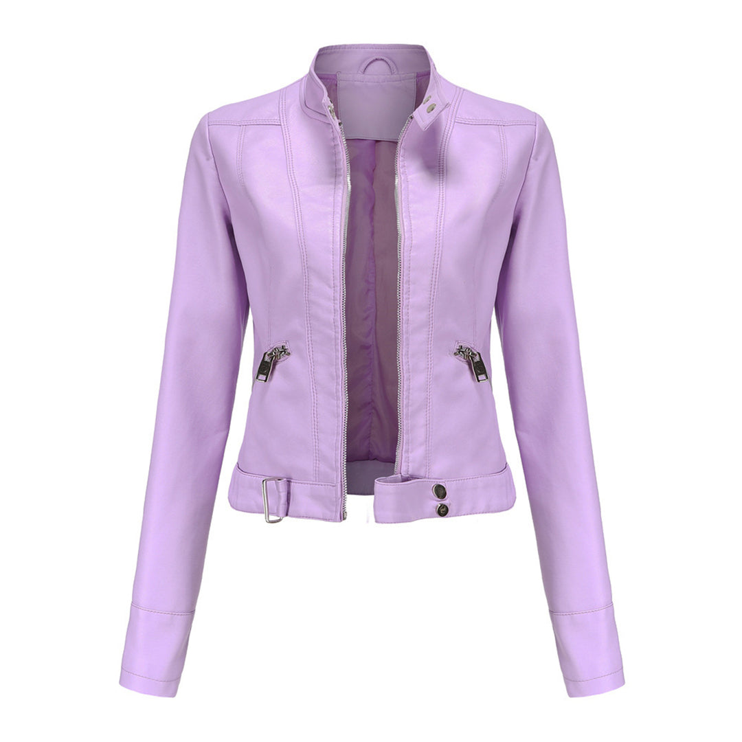 Veste courte en cuir femme, élégante et stylée. Coupe flatteuse.