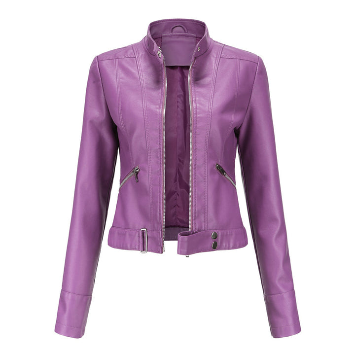 Veste courte en cuir femme, élégante et stylée. Coupe flatteuse.