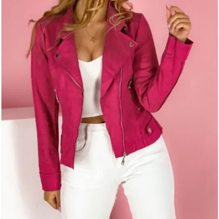 Veste femme chic et polyvalente, coupe courte à revers. Idéale pour un style casual élégant mode féminine.